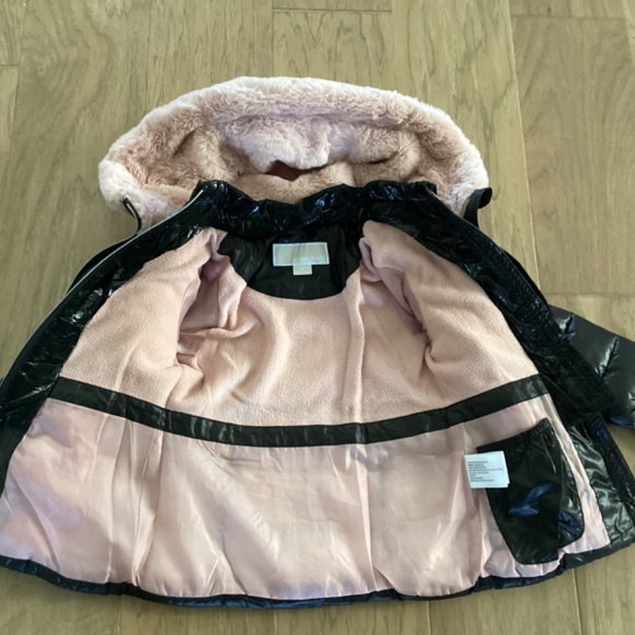 Michael Kors Toddler Girls Heavy Weight Coat, size 3T - Picture 2 of 15